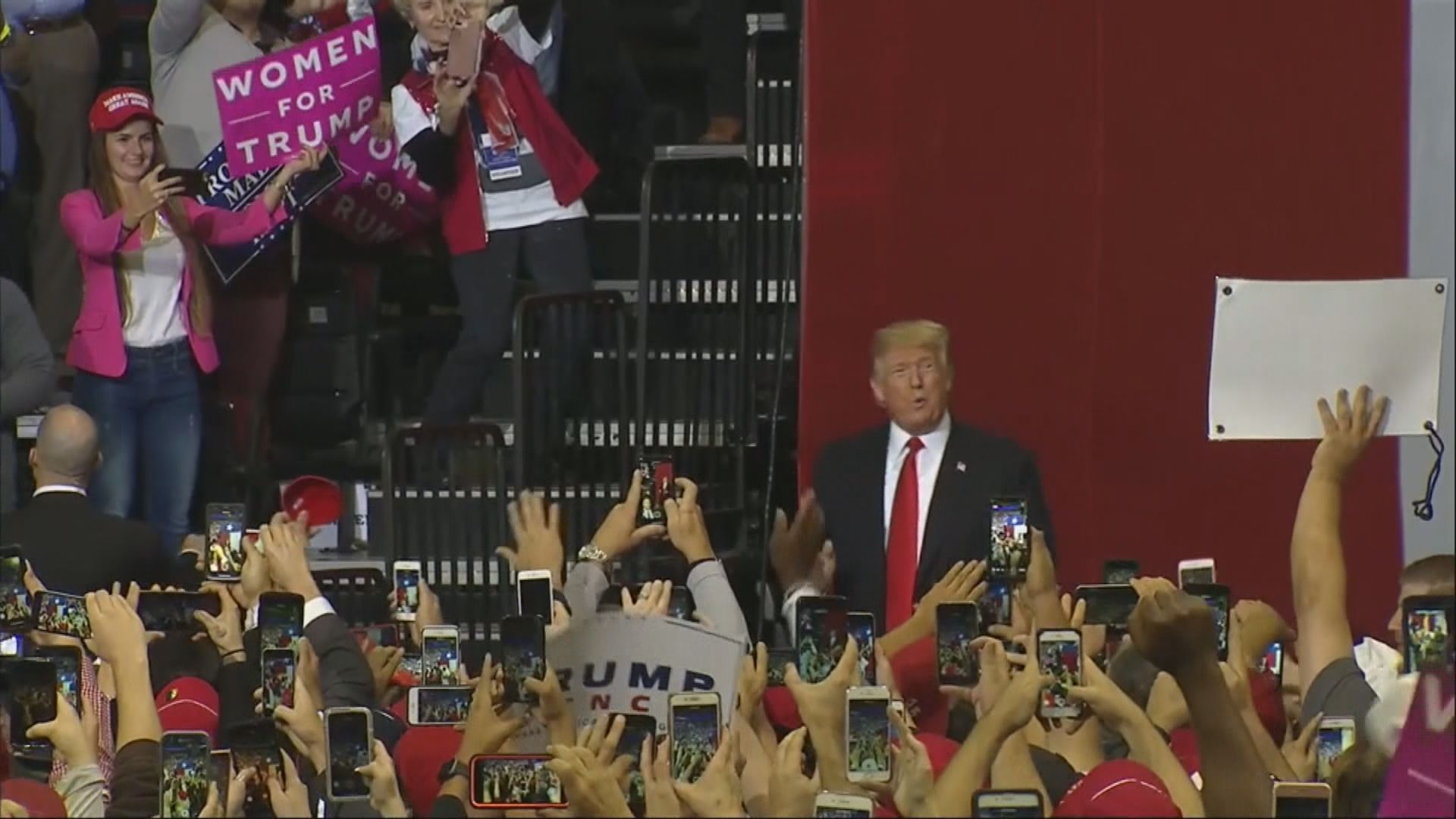 特朗普以慣常誇張言詞拉票鞏固保守派票源