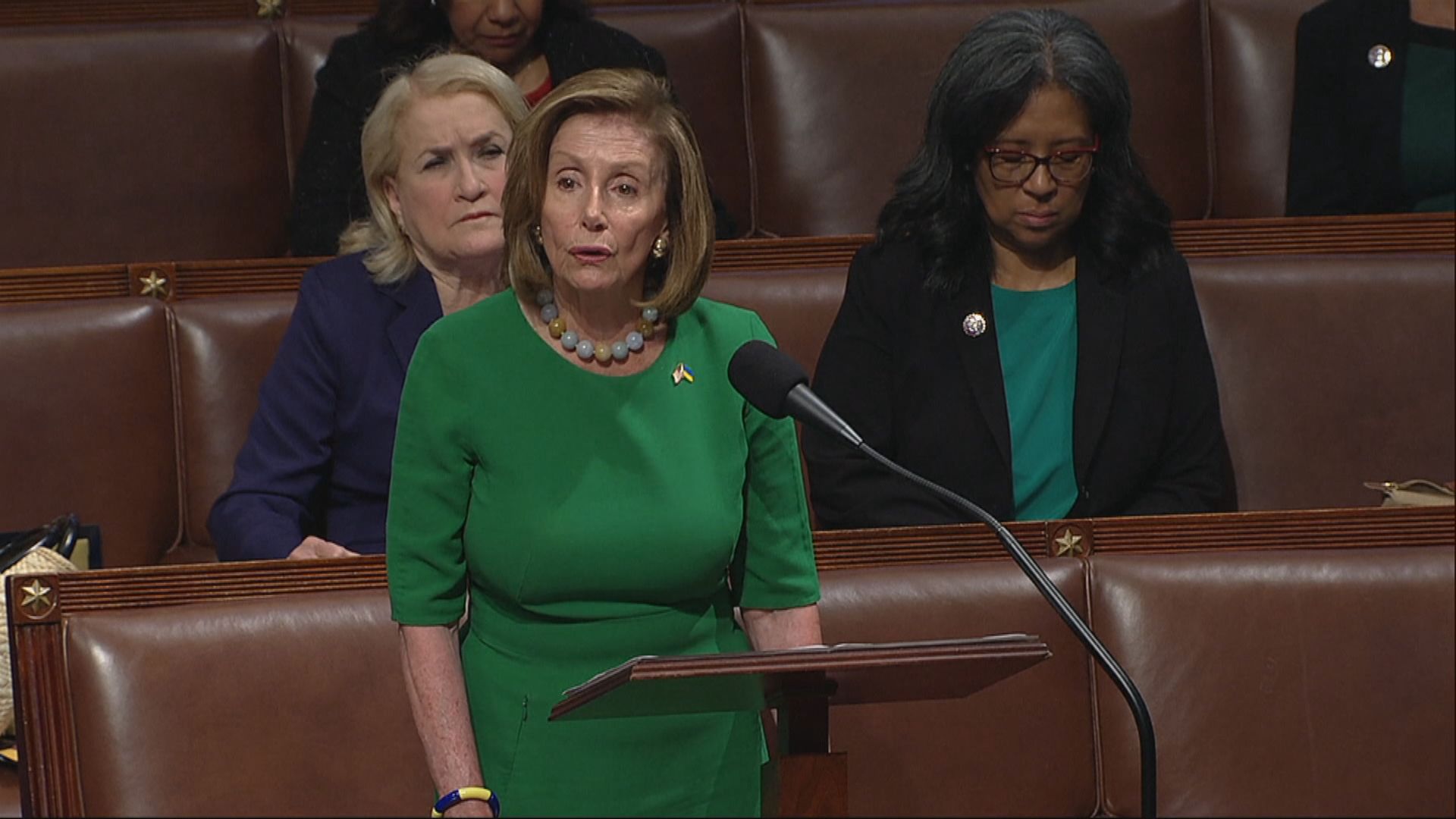 佩洛西指民主黨仍有機會控制眾議院