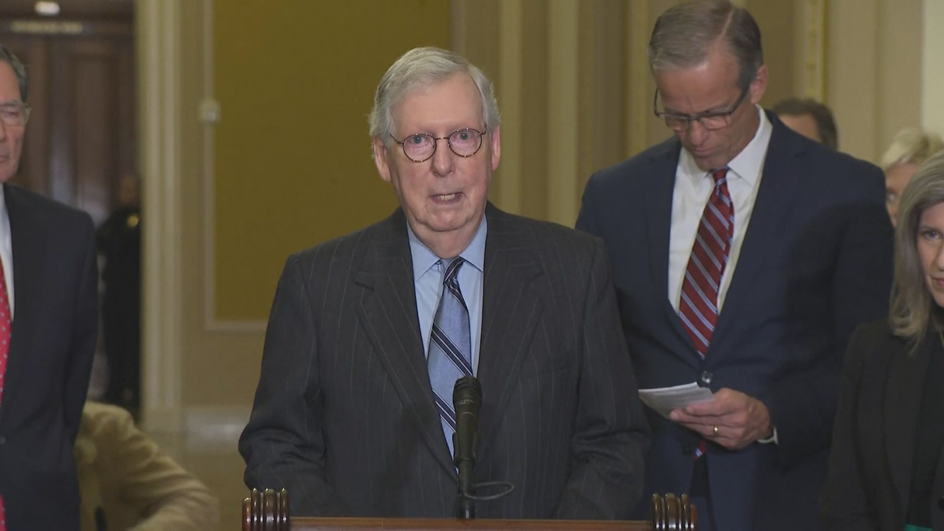 麥康奈爾連任參議院共和黨領袖