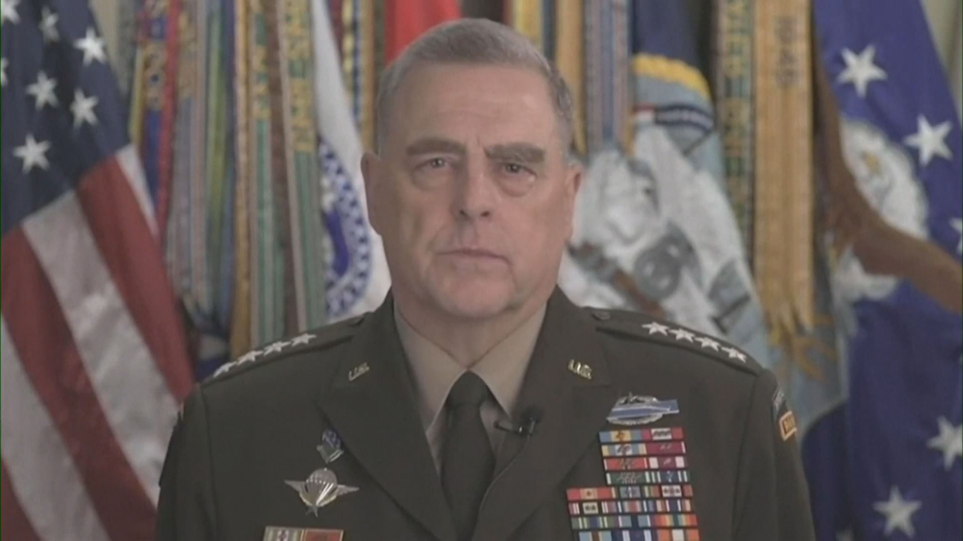 米萊承認陪同特朗普步行到白宮附近教堂是犯了錯誤