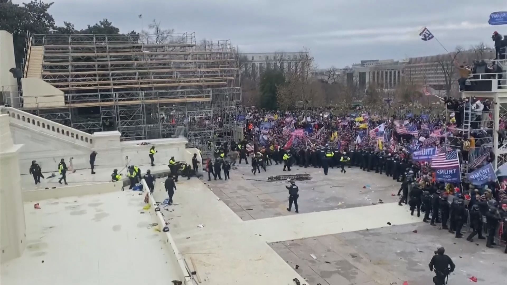 國會衝擊事件逾90人被捕　FBI懸紅五萬美元追緝放置炸彈疑犯