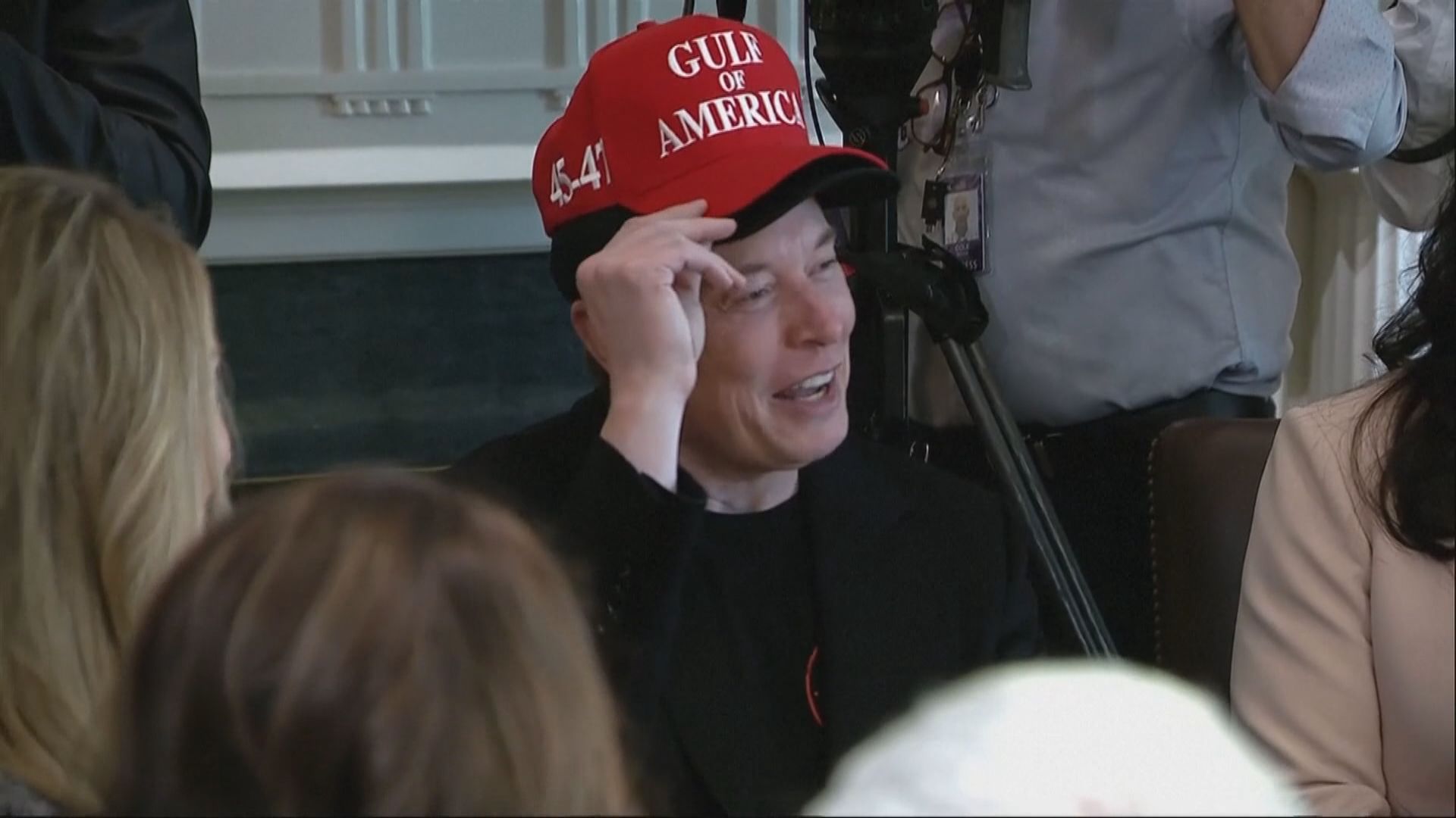 被踢出局？｜Tesla董事局據報物色人選接替馬斯克　特朗普：他想留在白宮多久也可以