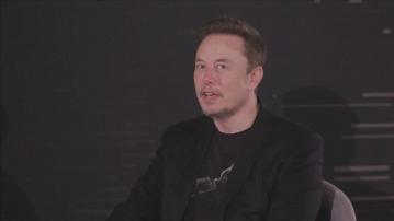 馬斯克據報已放下組黨大計　同時有意協助萬斯「坐正」