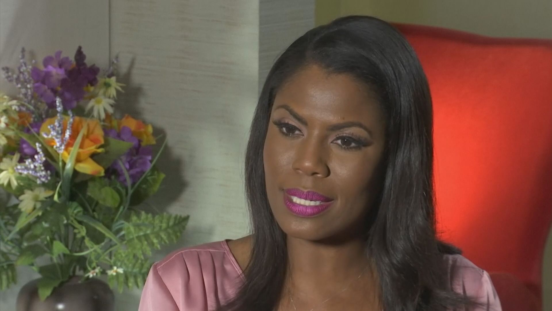 特競選團隊指紐曼違保密協議