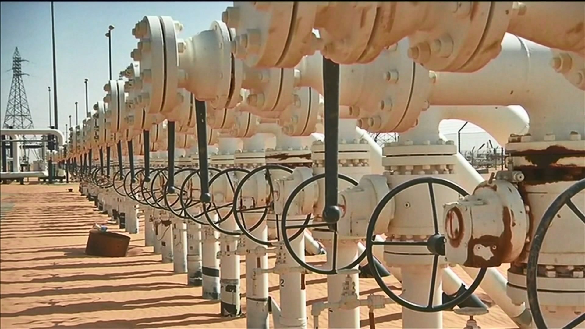 紐約期油收市跌穿50美元關口　為逾一年來首次