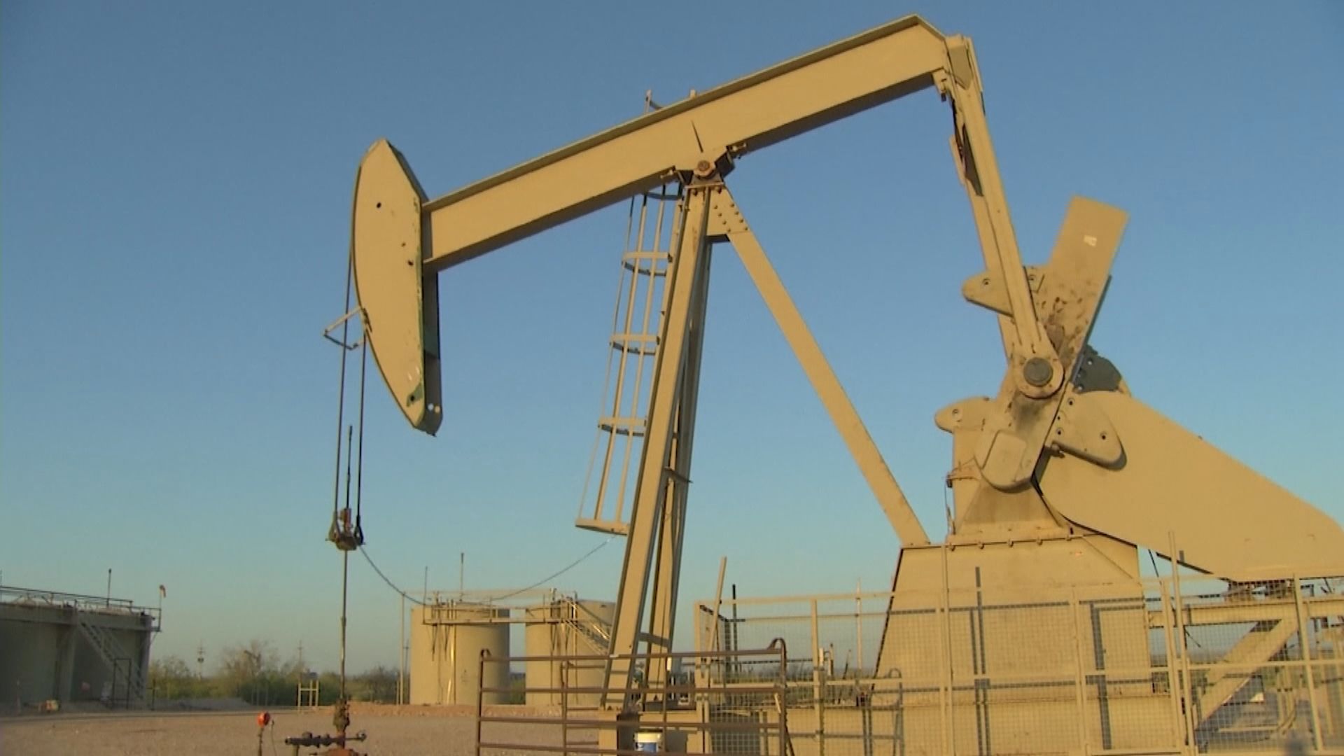 油價跌逾1%　因中國投放國家儲備原油