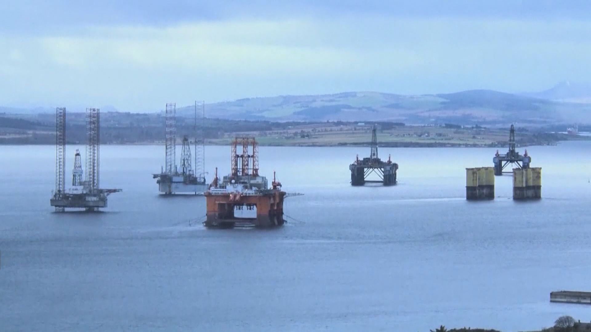 油價因供應威脅升約4% 