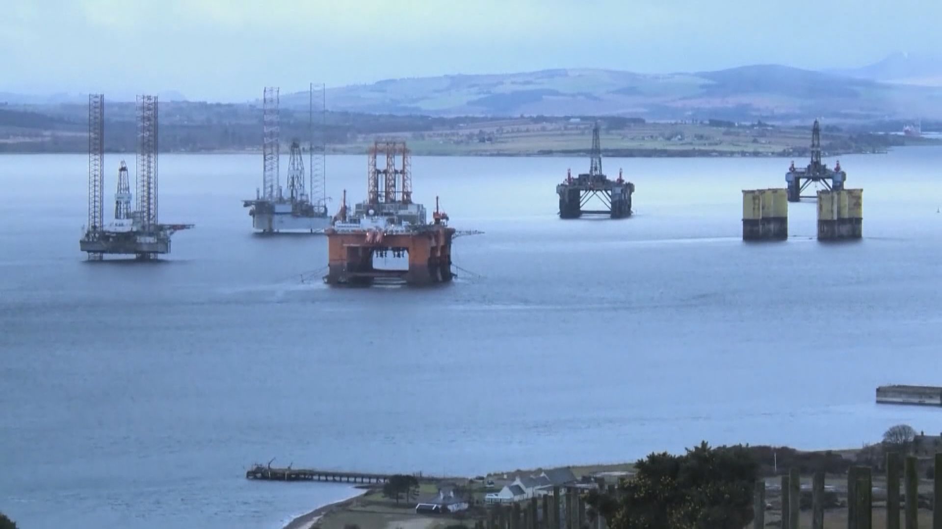 油價升2%連升3天 因美國原油庫存意外大減