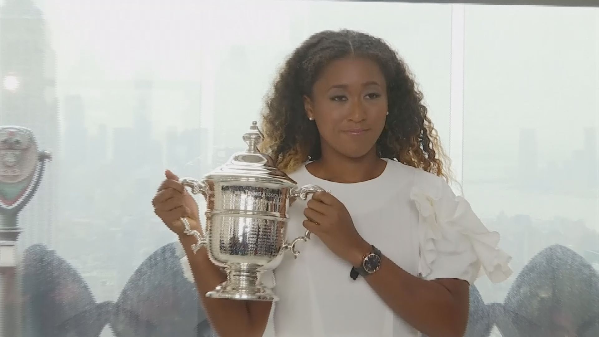 大坂直美噓聲下捧錦標　傳媒抱不平