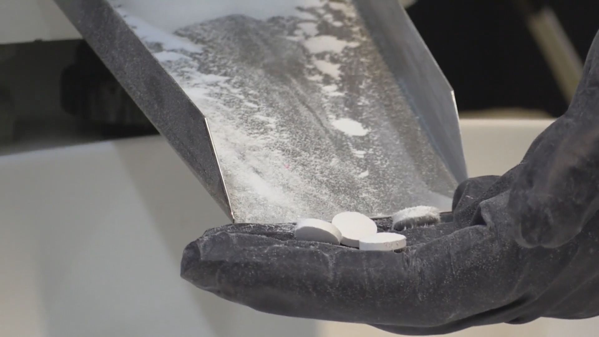 美國一年用藥過量致死人數首次超過十萬