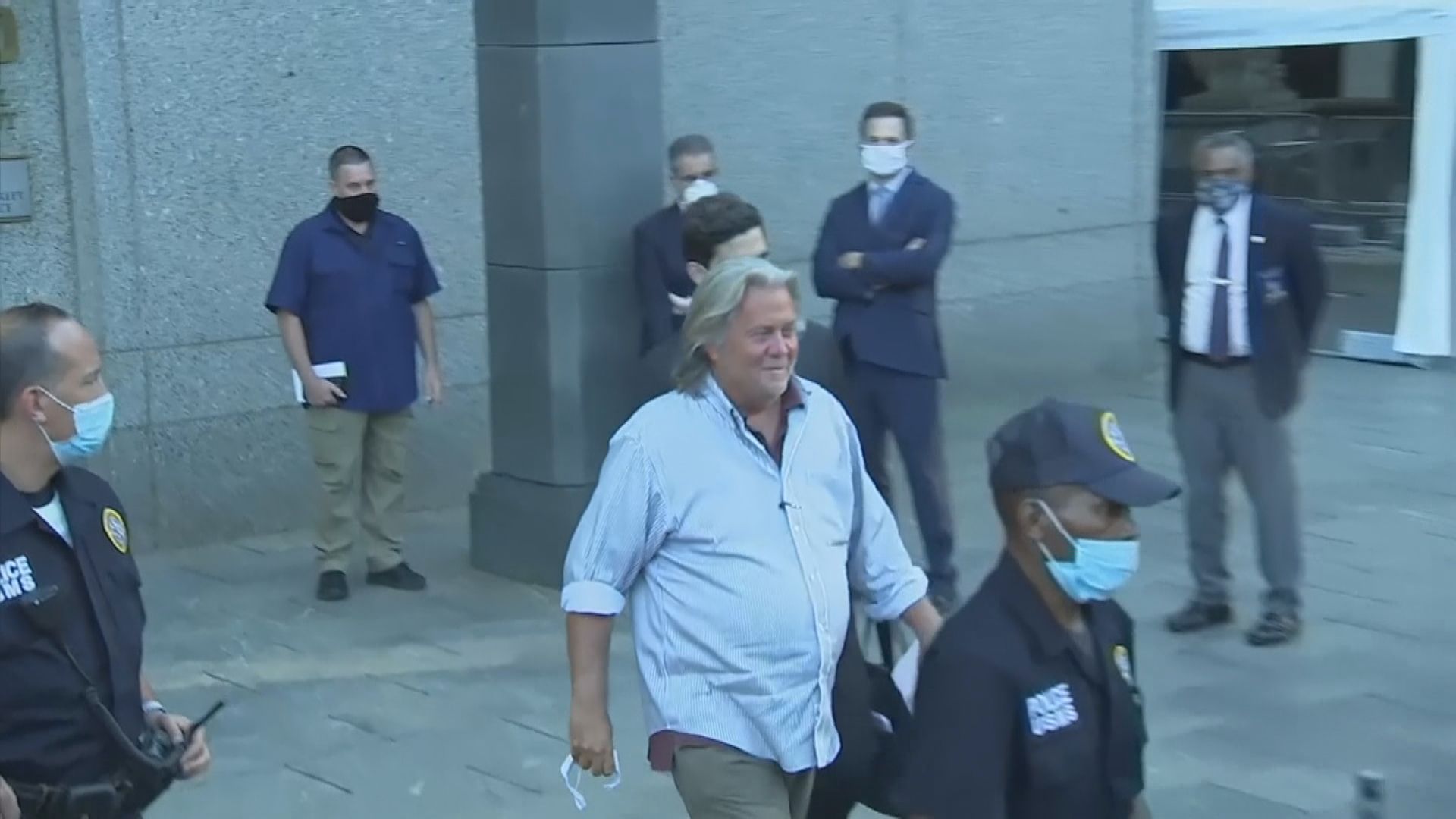 特朗普卸任前宣布赦免143人