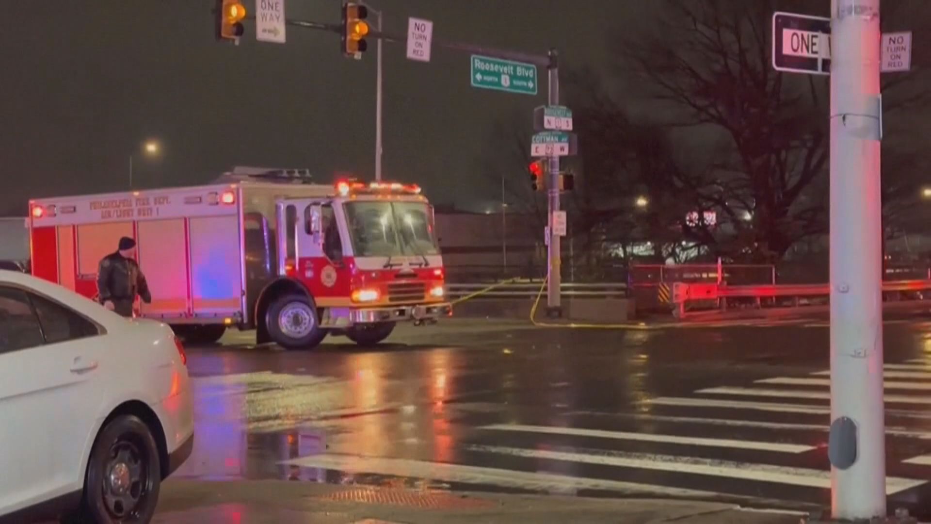 美國費城小型飛機起飛後墜毀　消息指地面多人傷亡