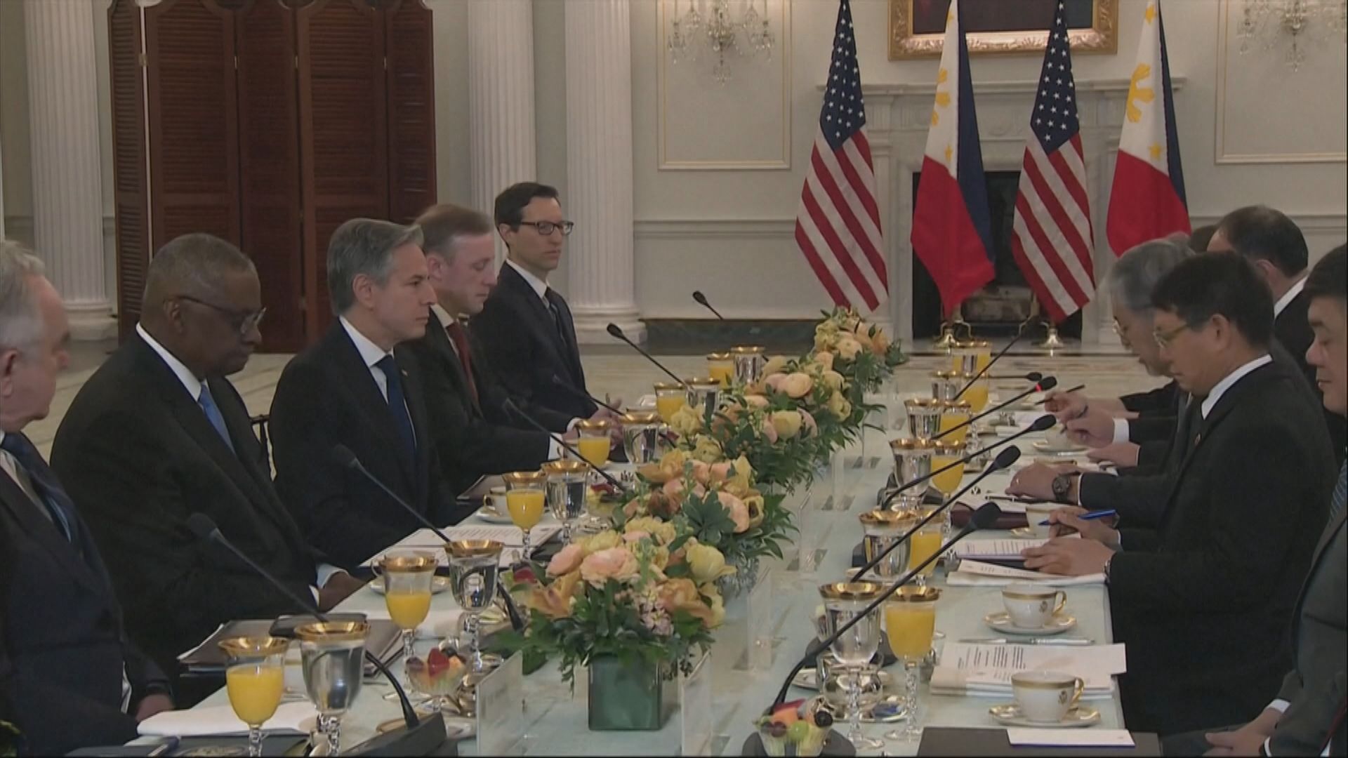 美菲舉行3+3會談 討論加強合作應對南海挑戰