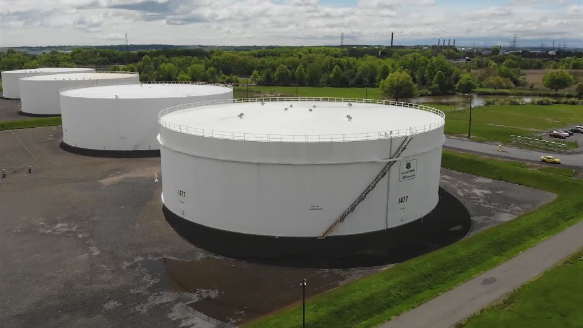 美國能源部長指燃油無短缺　民眾毋須囤積汽油