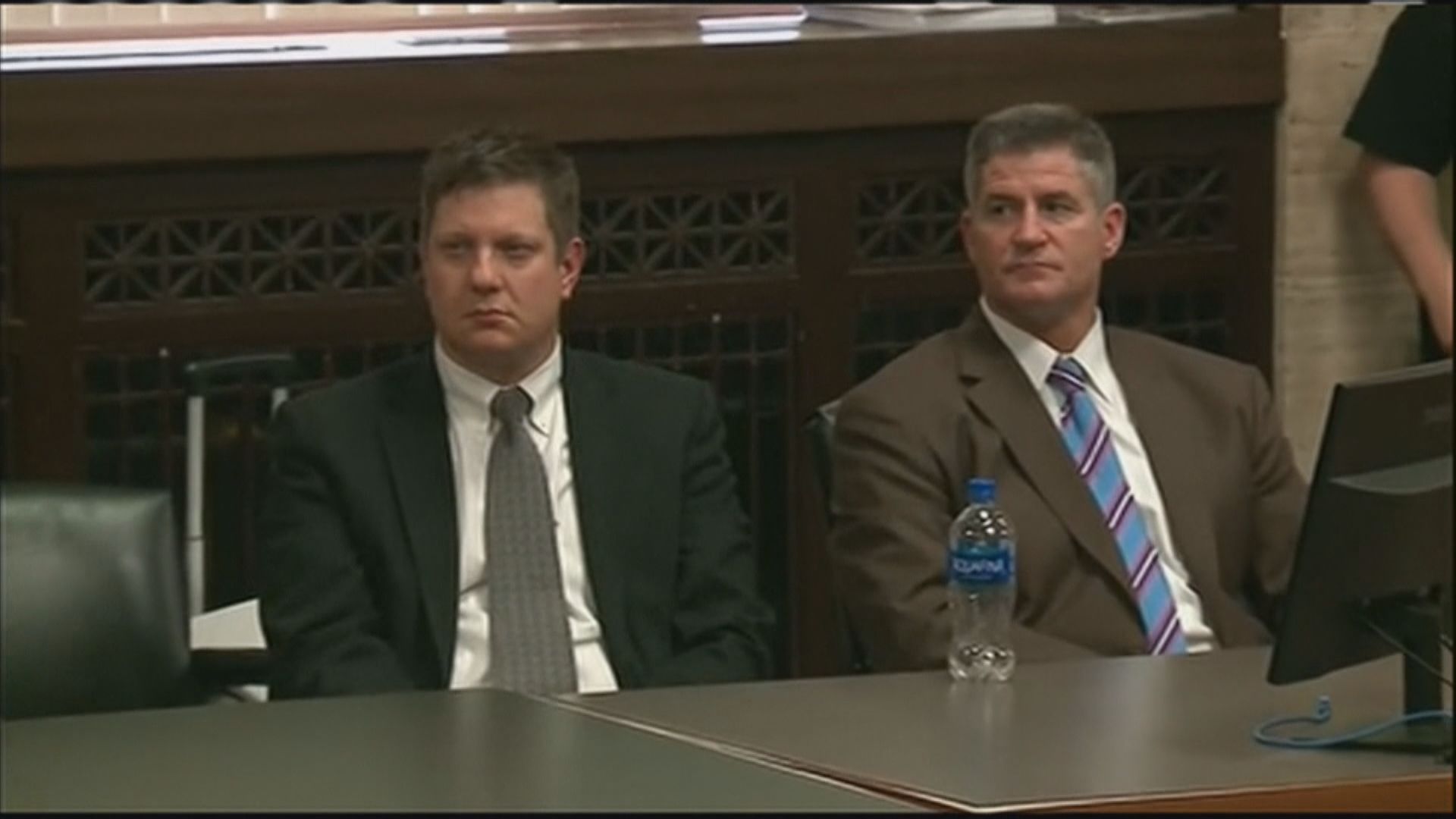 槍殺黑人青年　美國警員二級謀殺罪成