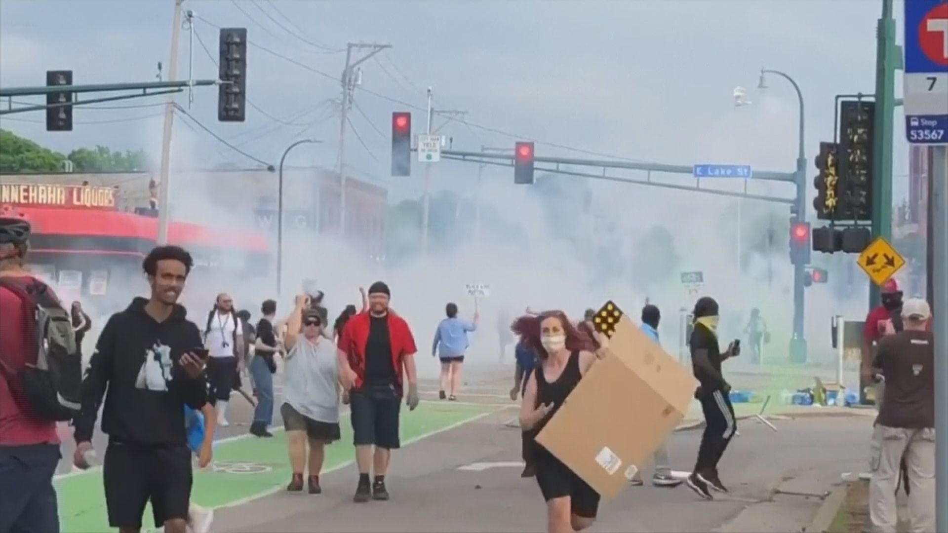 美國黑人遭警膝蓋壓頸送院後亡　當地連日示威抗議警暴