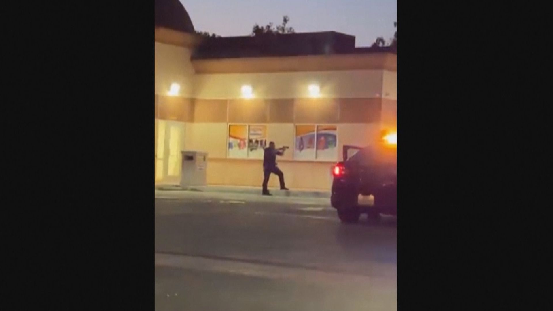 美國南加州警員擊斃疑持槍男子