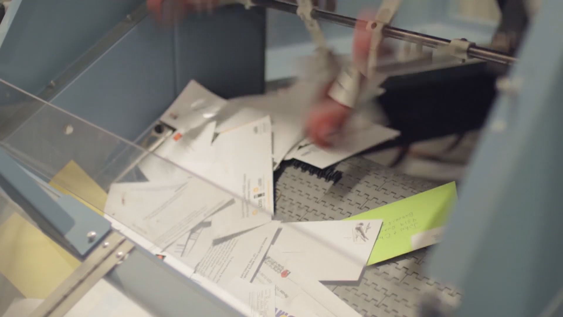 美國郵政署加強措施防範生化襲擊