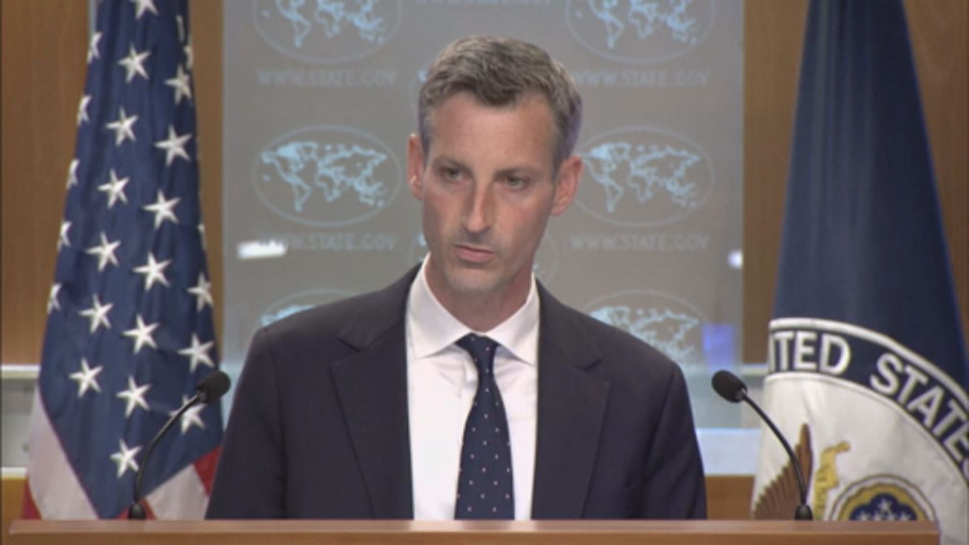 普賴斯稱華府譴責所有針對平民襲擊　又表明不同意洛文介入營救女子籃球員格里納