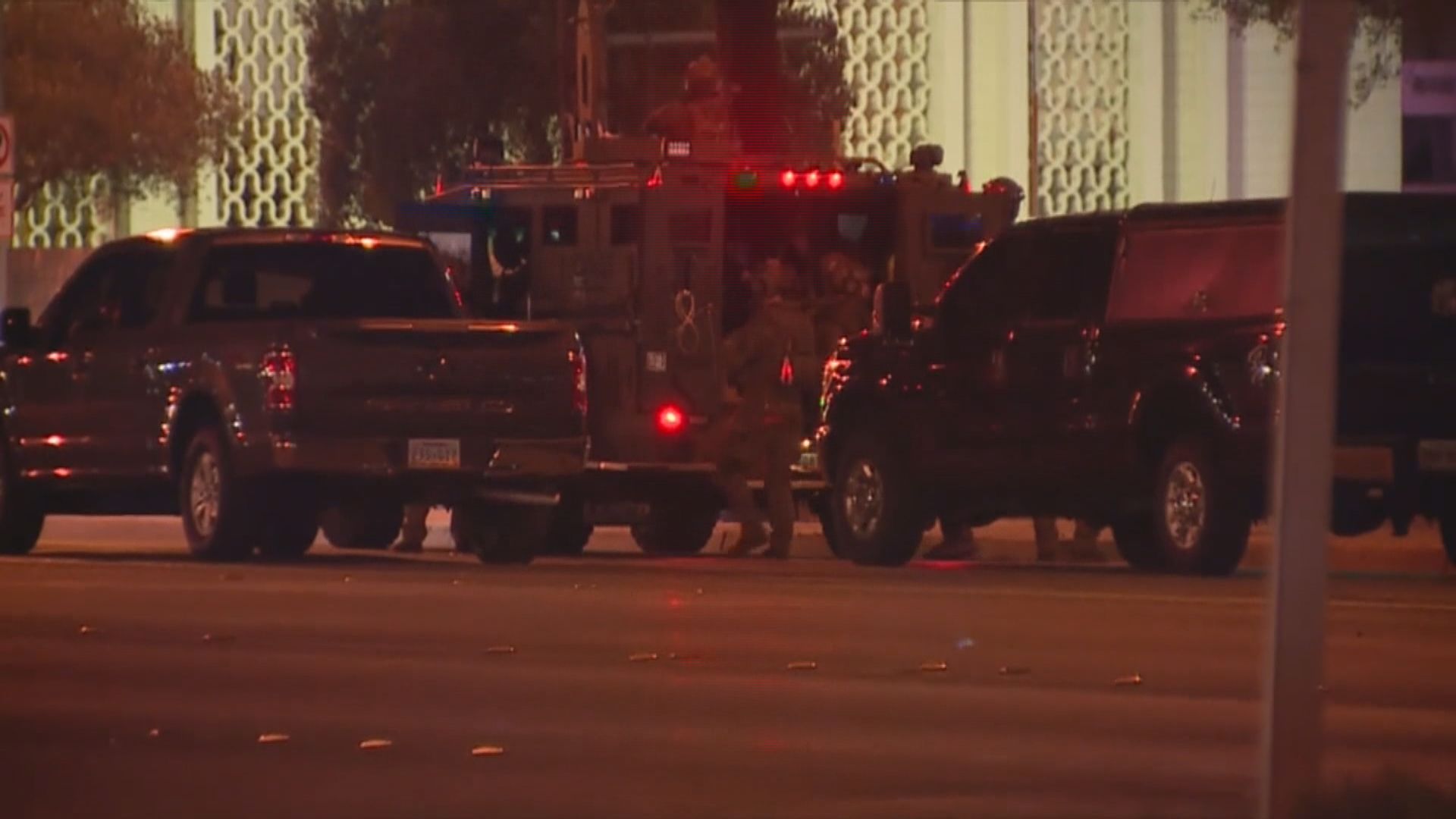 美國示威持續　一警員遭開槍擊中頭部送院救治