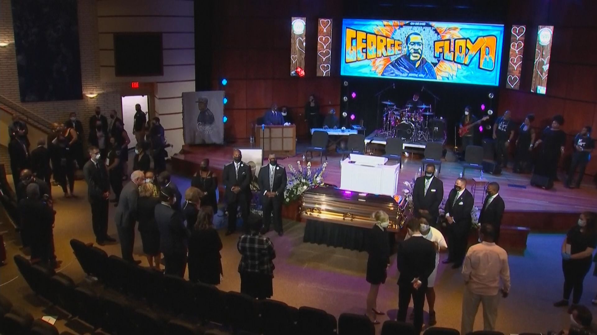 美黑人民權領袖於追思會籲黑人團結爭取改變現況