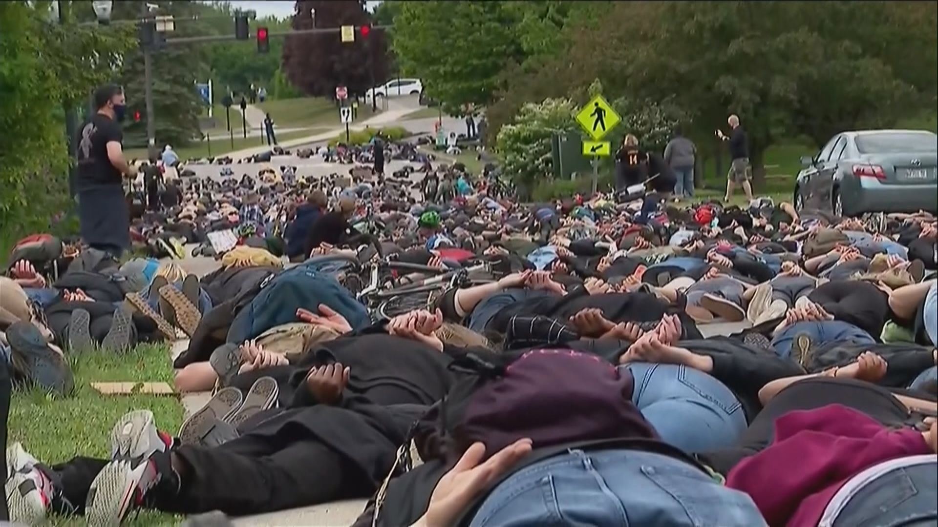美國多地持續有示威抗議警暴