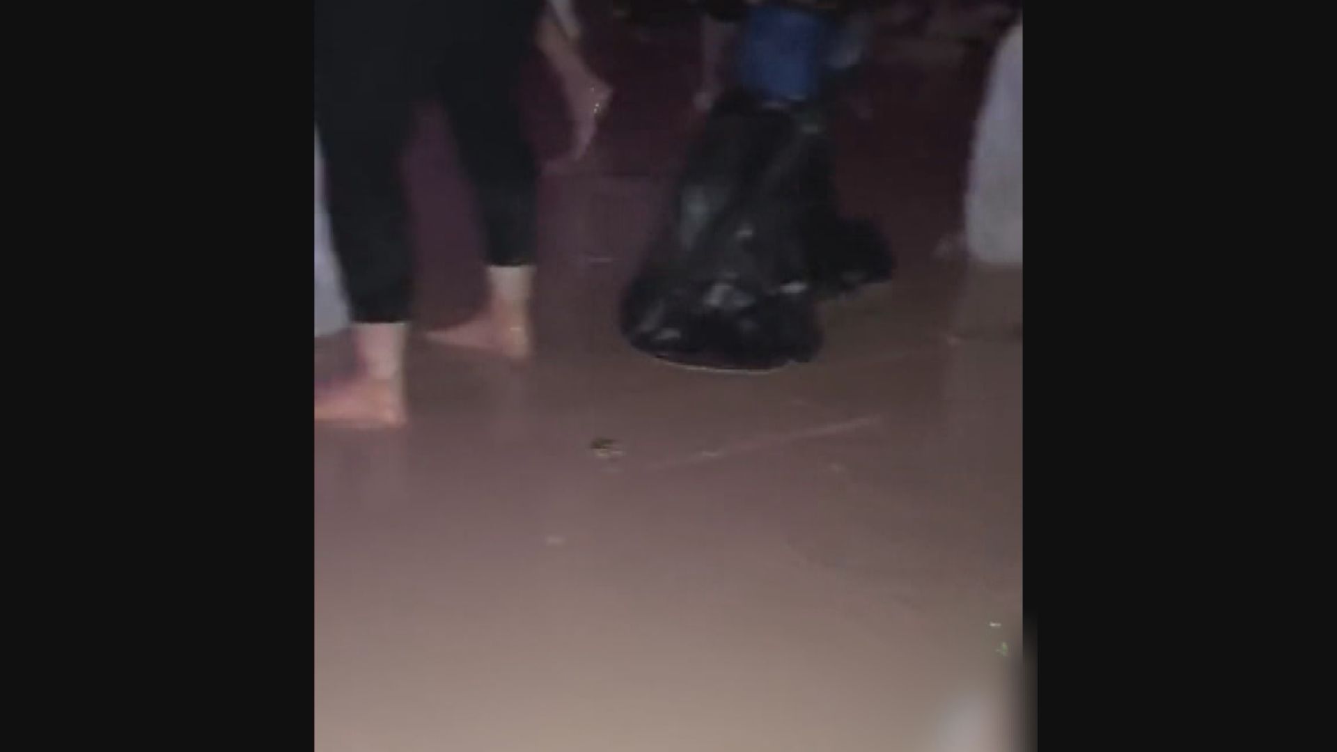 美國火人節活動遇暴雨致數萬人被困沙漠 至少一死