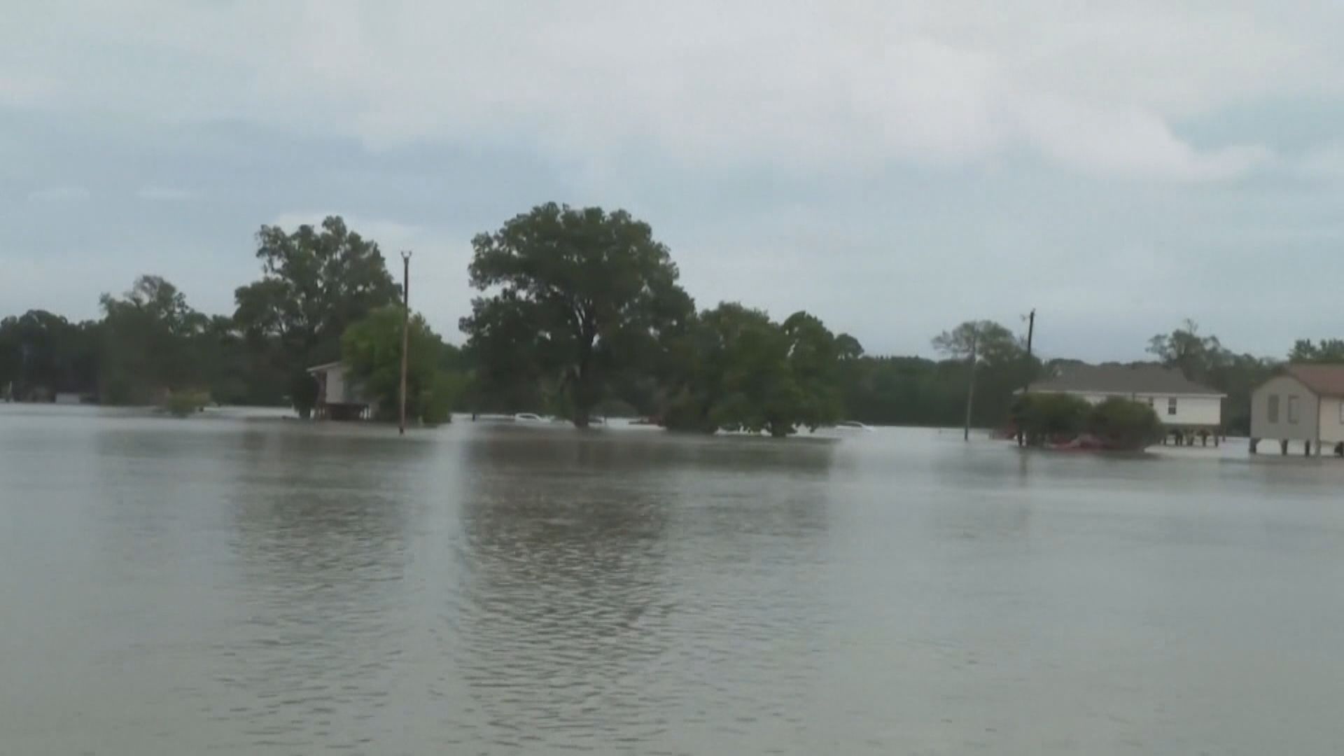 美國得州暴雨成災 逾400名居民一度被困