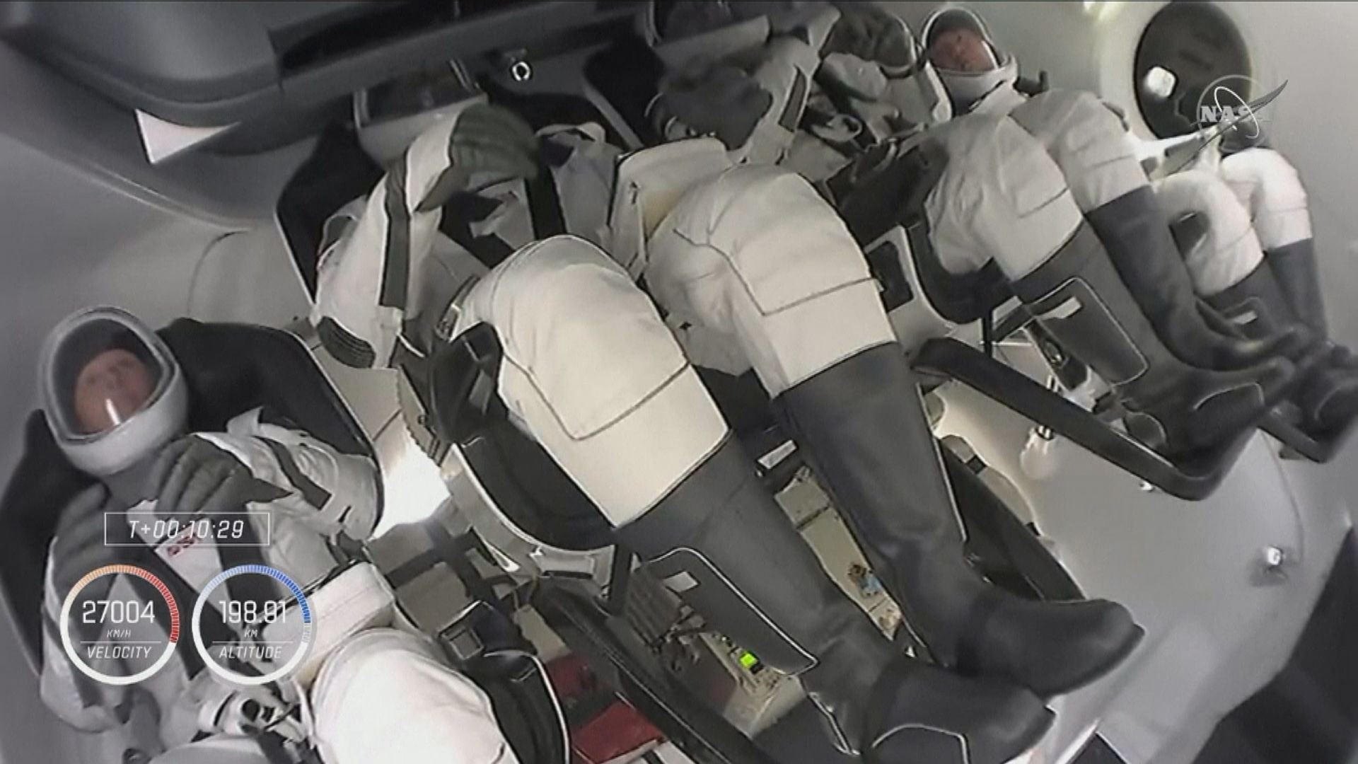 太空人將龍飛船命名為堅韌號　反映今年世界挑戰