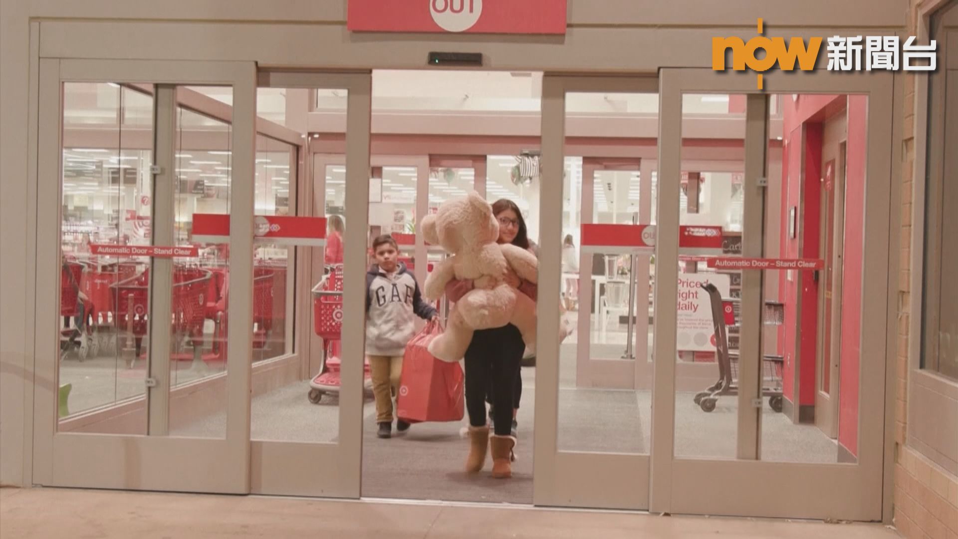 美國黑色星期五實體店客流量增近五成　惟網購額首次按年微跌