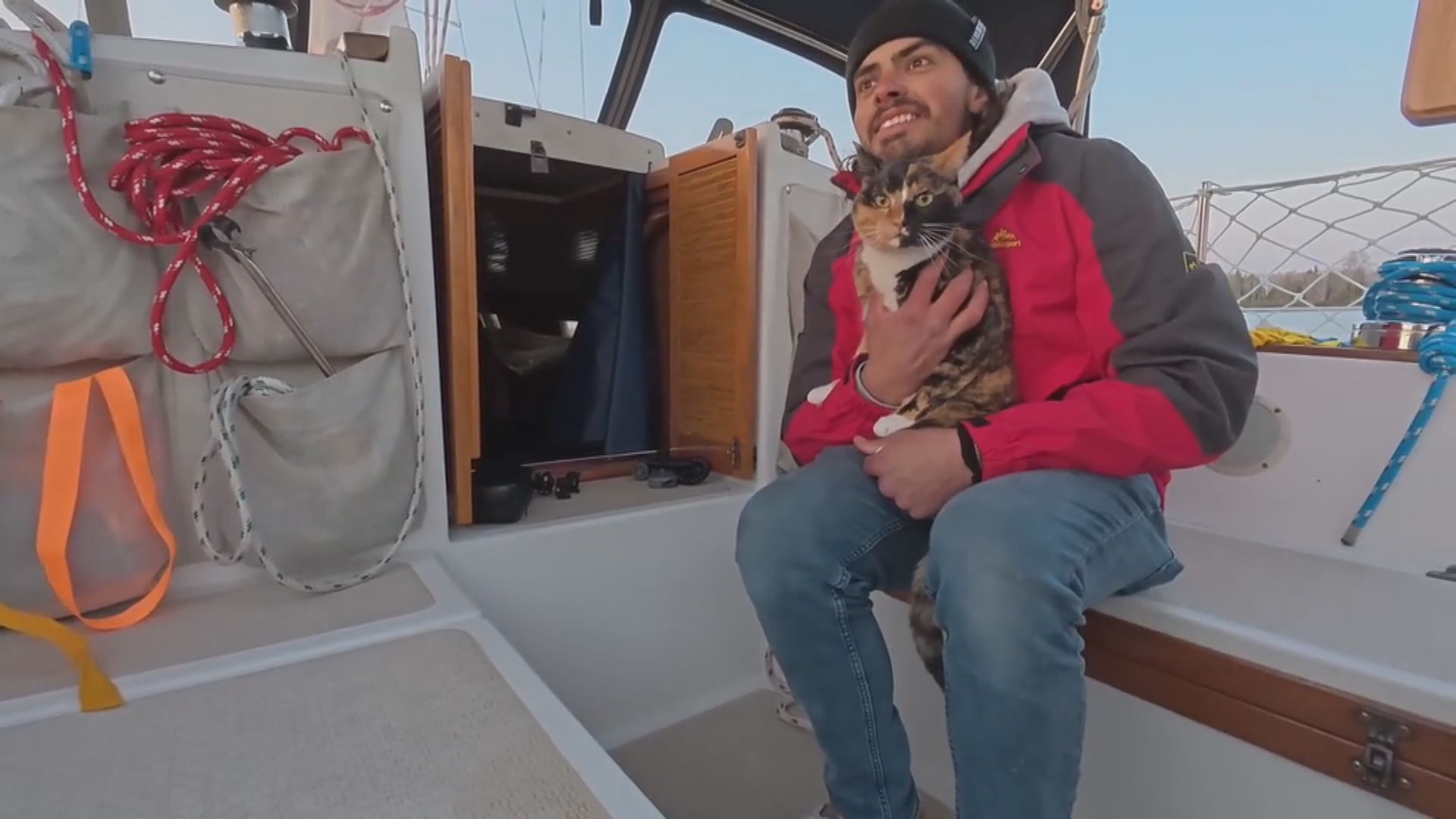 美國男子裸辭攜貓出海橫渡太平洋　背後故事鼓舞不少粉絲