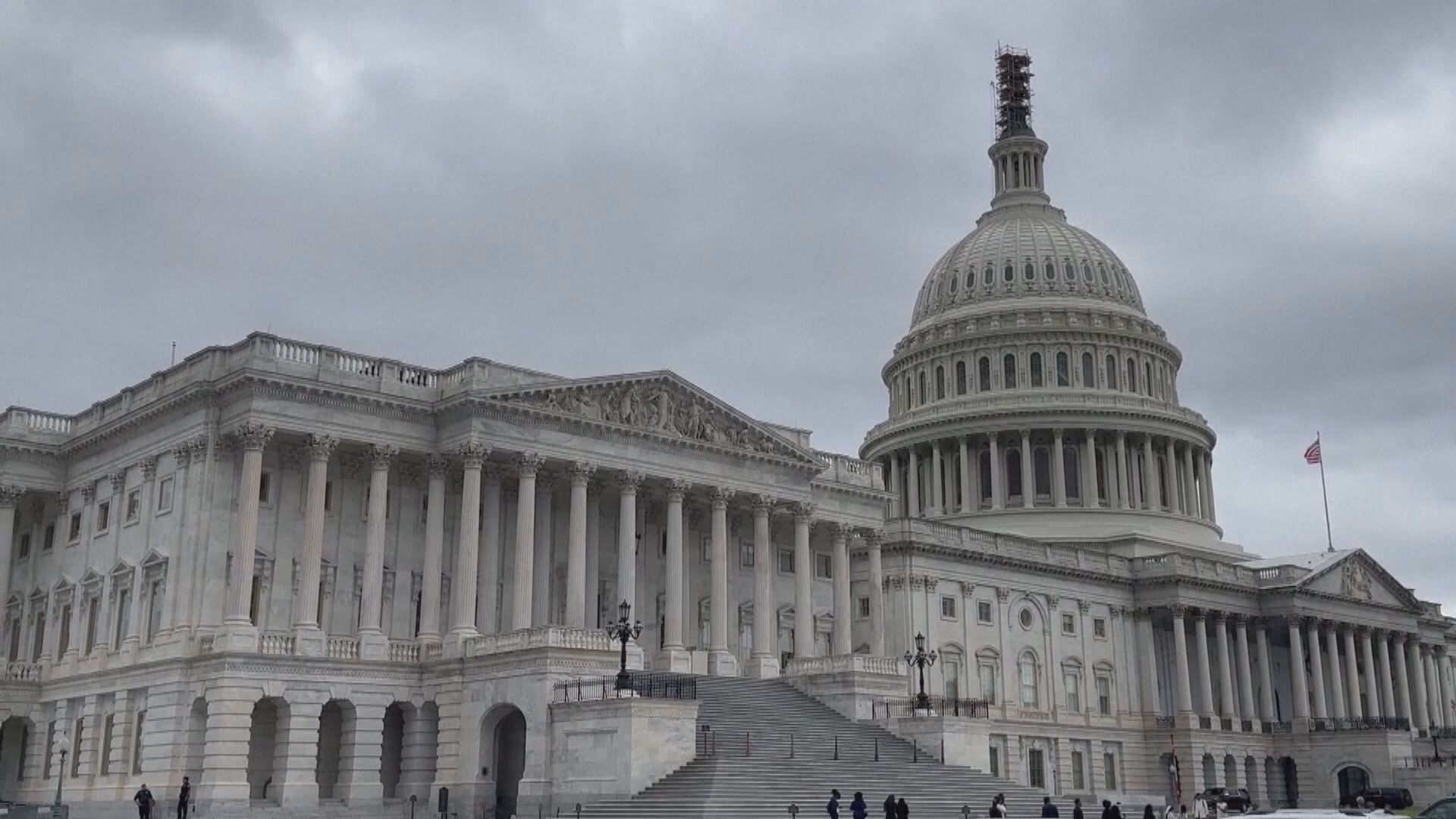 舒默再促特朗普會面避免政府月底停擺