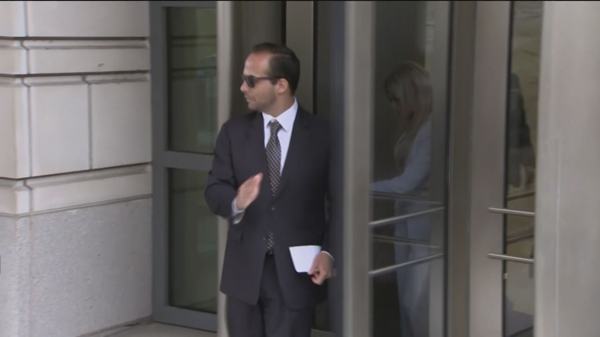 特朗普前競選顧問落假口供判囚14天