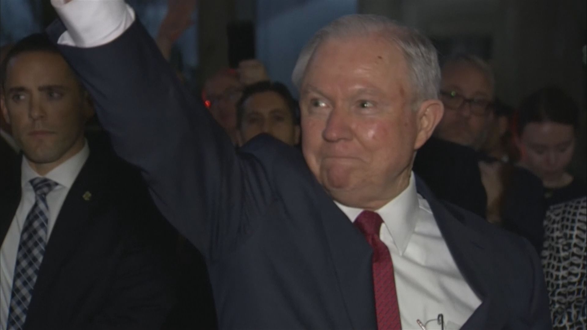 美國民主黨抨擊特朗普開除司法部長塞申斯