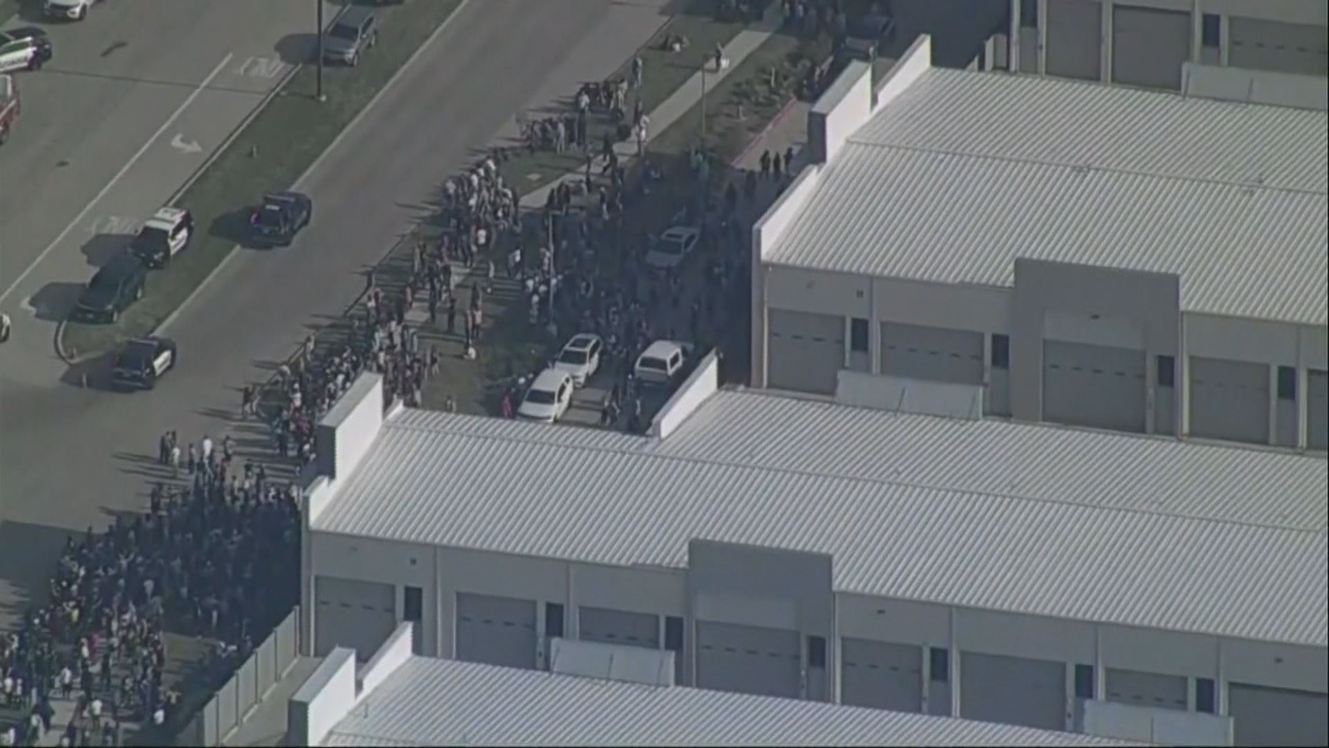 美國得州商場槍擊案　警方證實連同槍手最少九人死亡