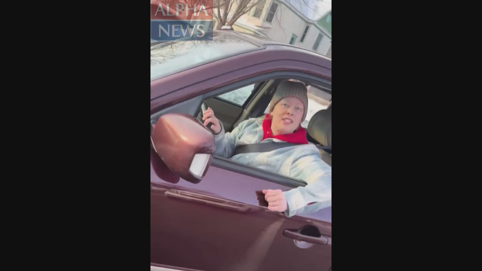 美國明尼蘇達州女子遭擊斃案　有片段拍到她曾駕車駛近執法人員