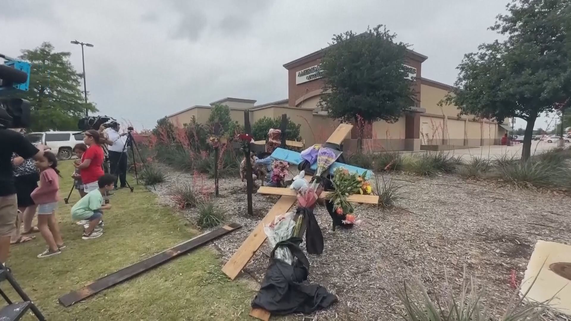 美國得州商場槍擊案　當局懷疑涉及白人至上主義