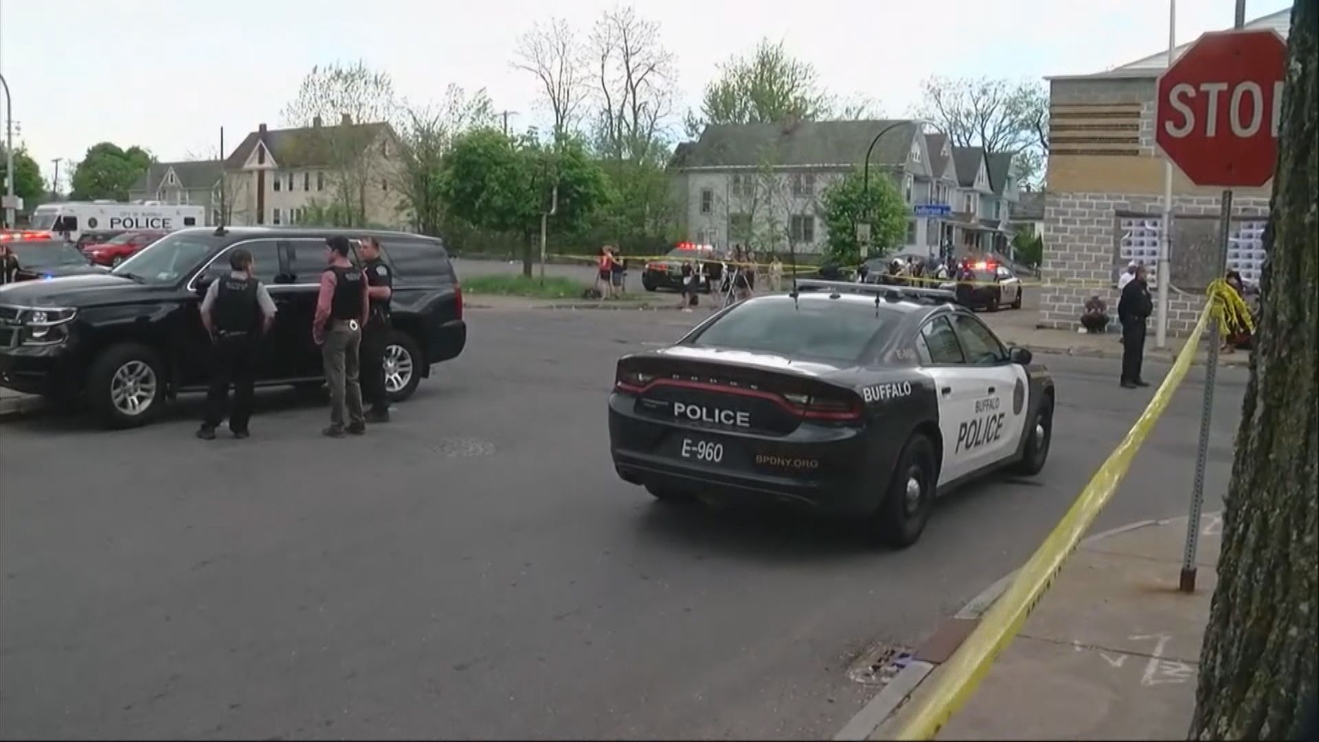 美國水牛城發生槍擊案最少十人死亡三人受傷