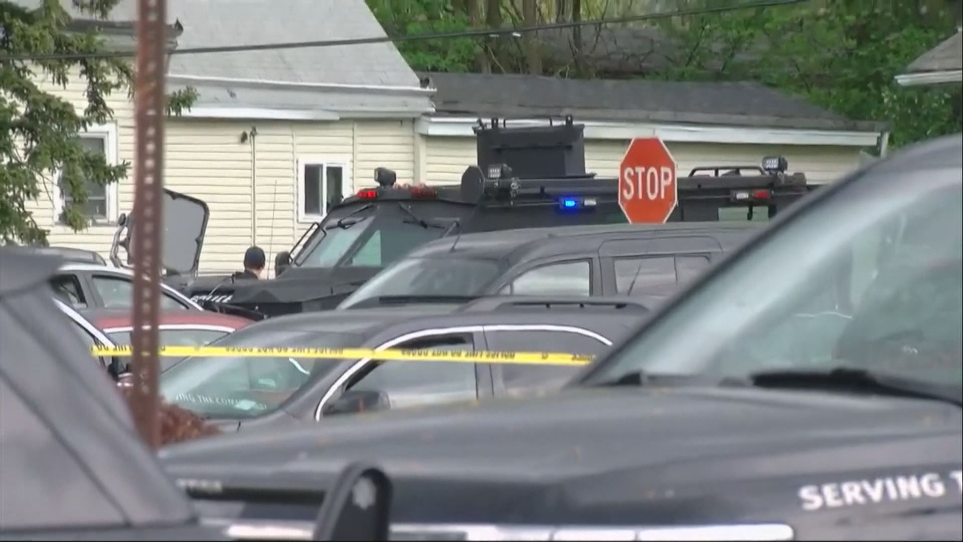 水牛城槍擊案疑犯曾要脅槍擊校園