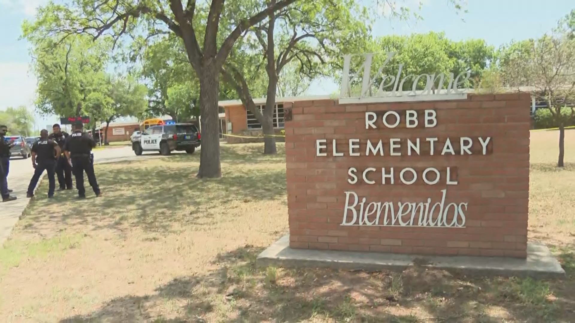 美國得州小學發生槍擊案　當局指至少15人喪生