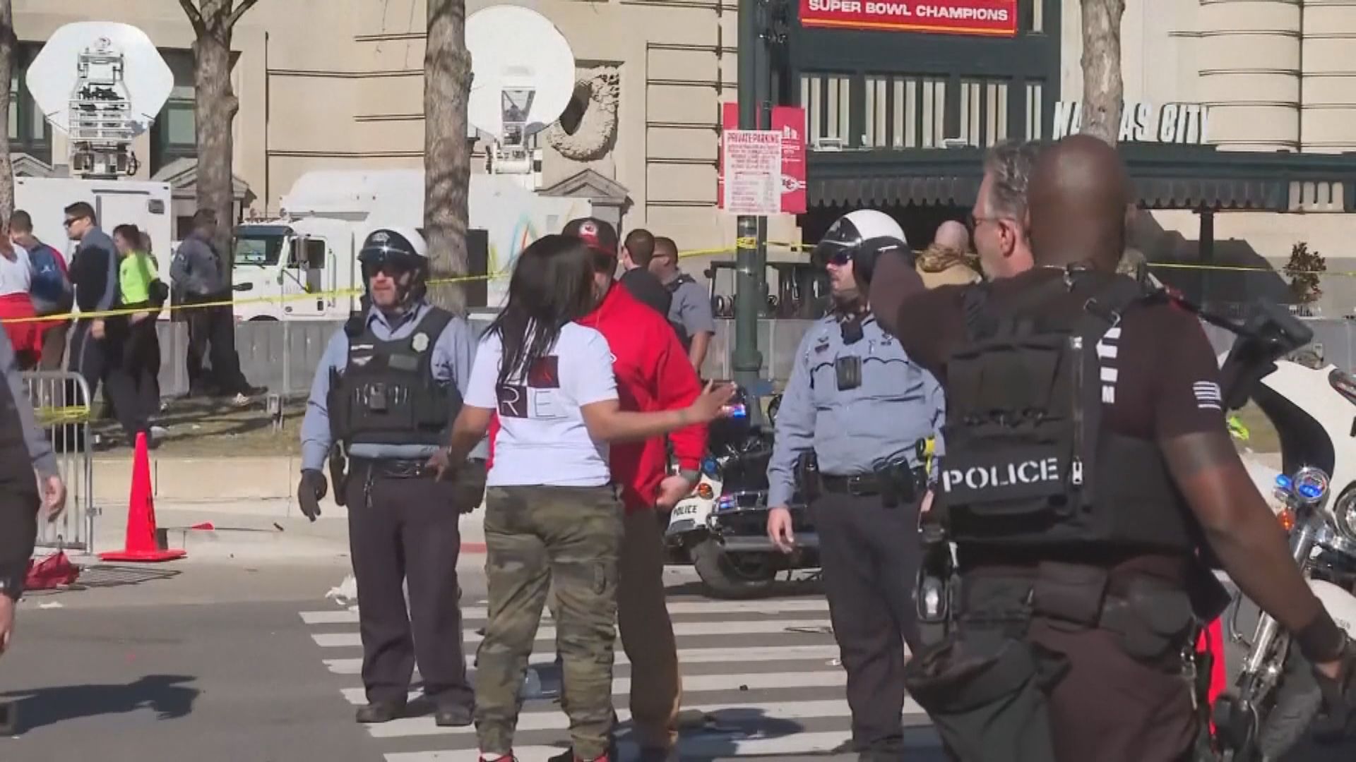 美國密蘇里州「超級碗」冠軍舉行勝利巡遊期間發生槍擊案最少1死21傷