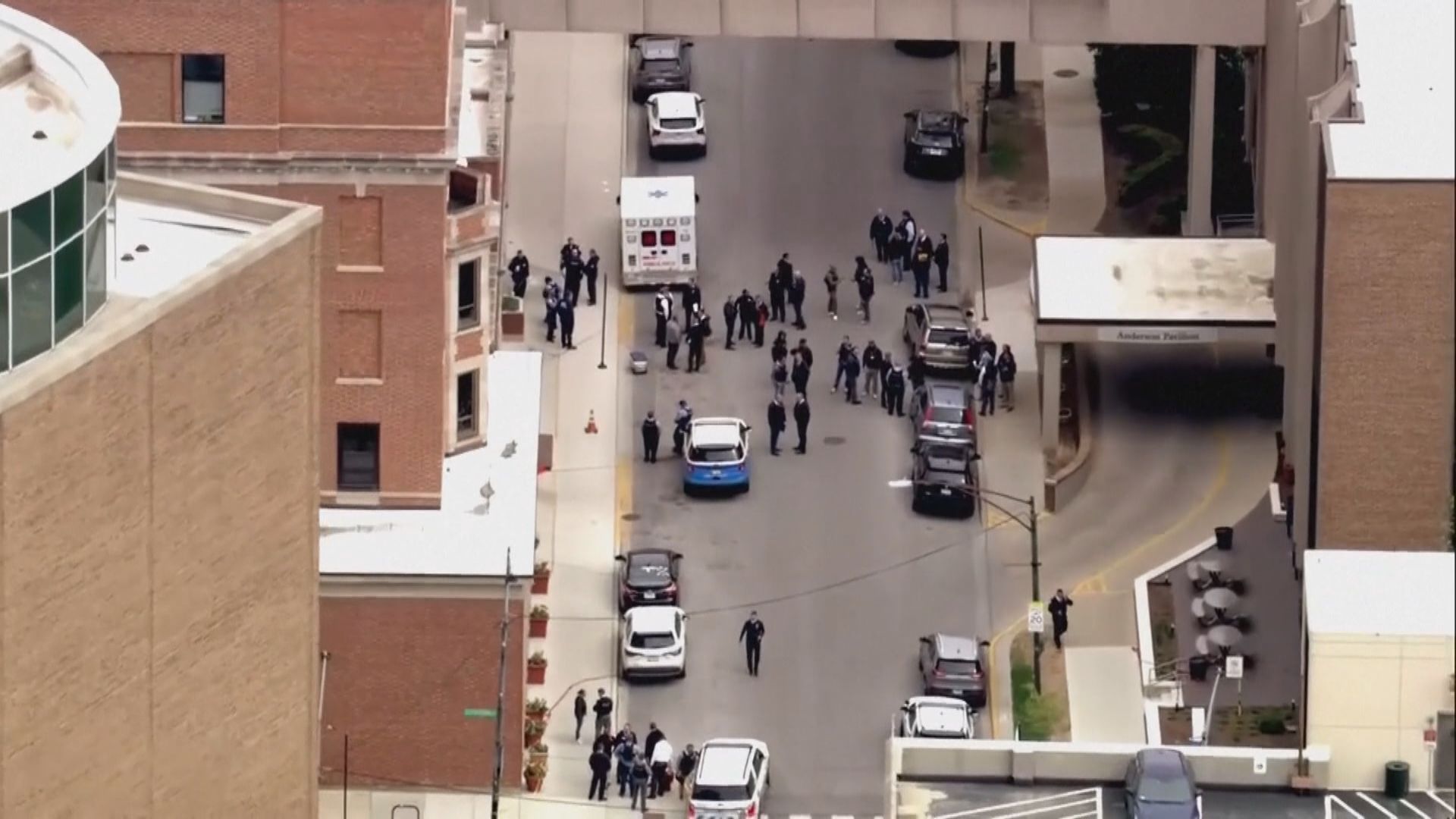 美國芝加哥發生醫院槍擊案　兩名警員中槍一死一重傷