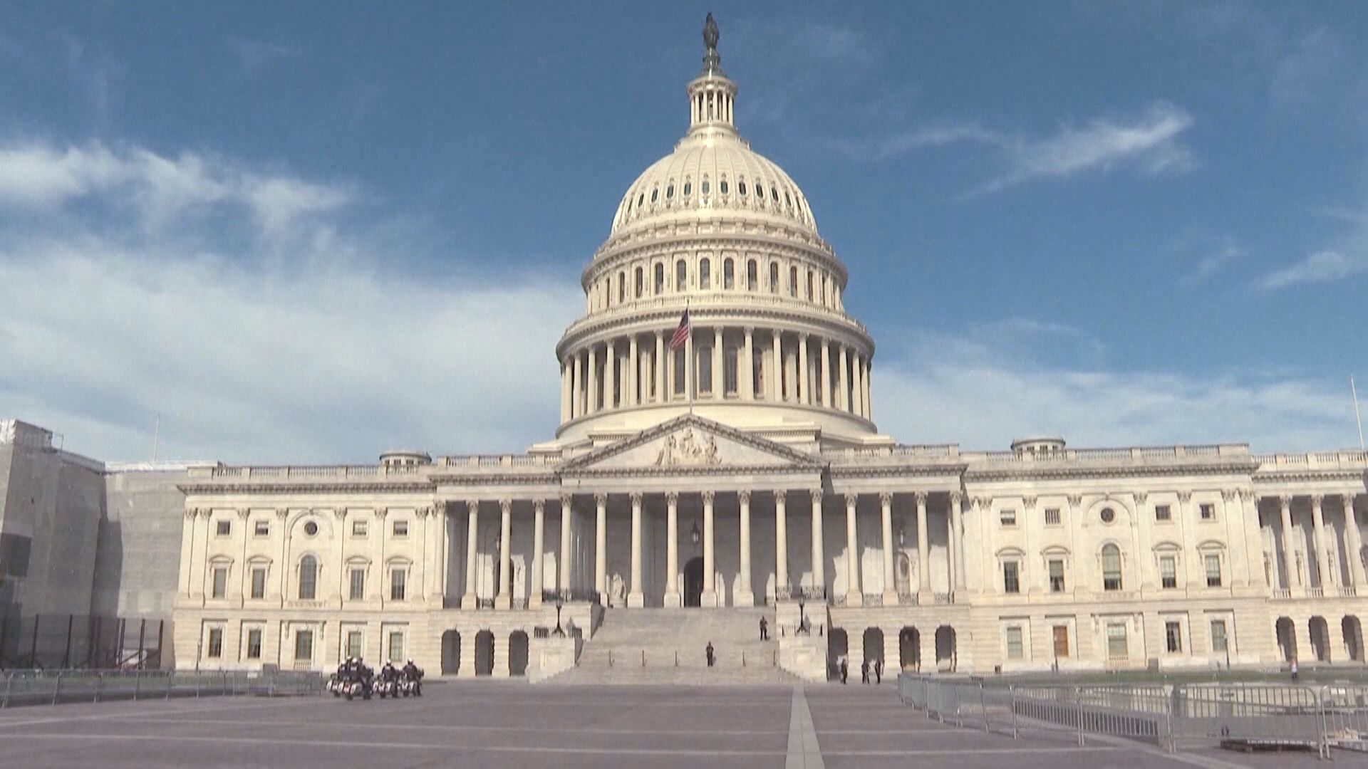 美國政府周日起或局部停擺 參議院作最後努力推動臨時撥款法案