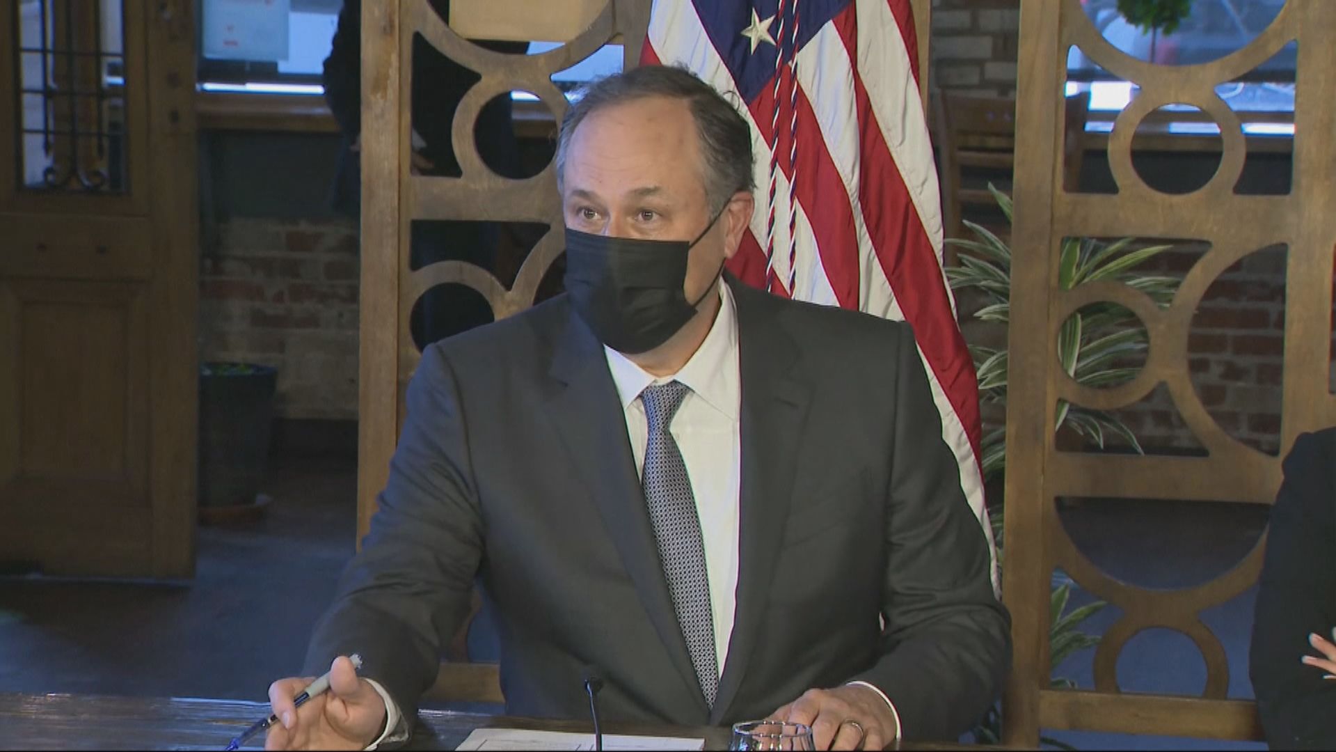 美國派副總統丈夫出席南韓總統就職禮