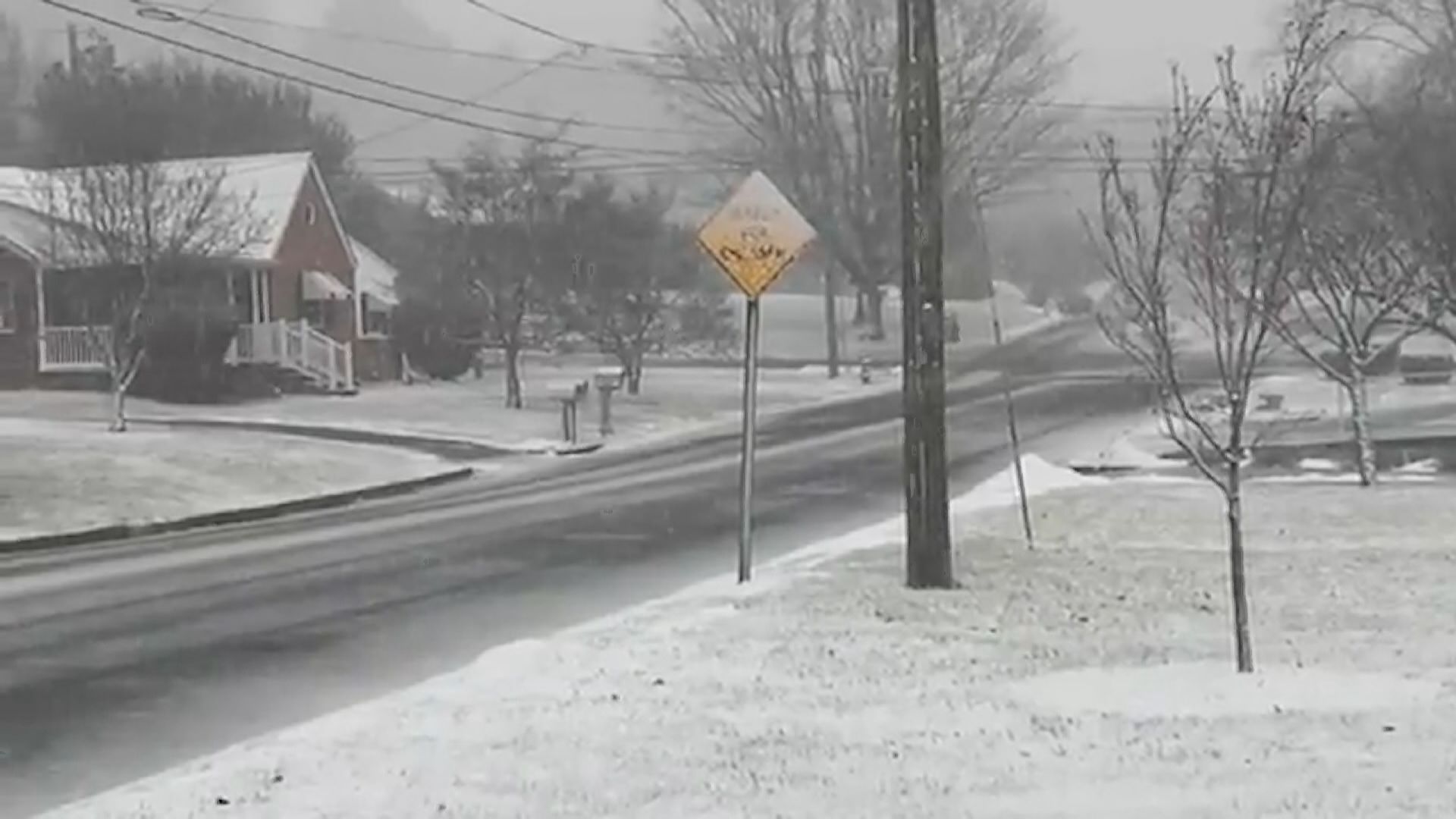 美國東北部迎來暴風雪　逾5000班航班取消