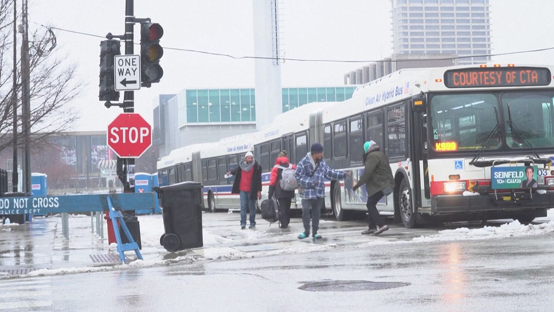 冬季風暴吹襲 美國近萬個航班取消或延誤