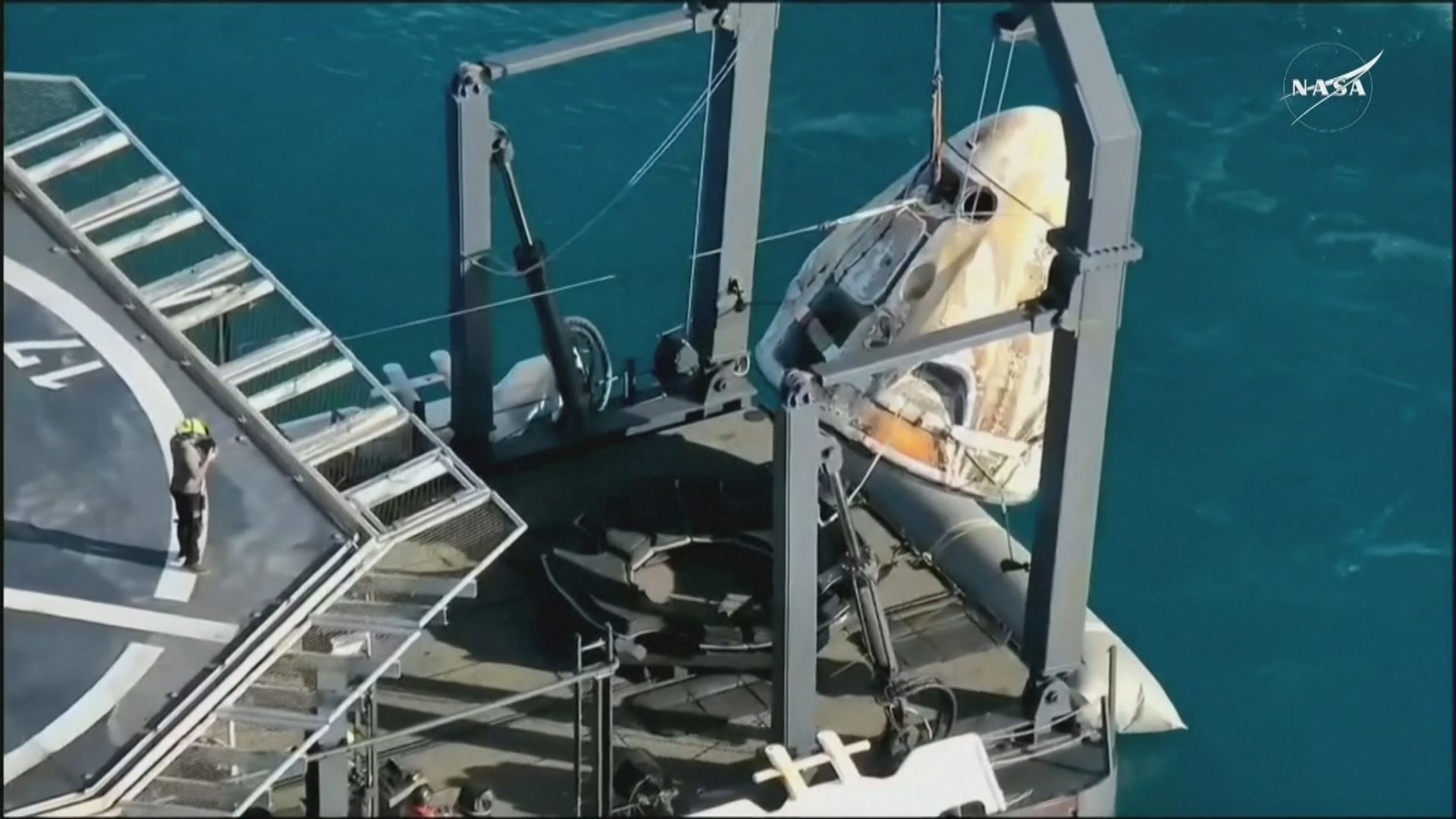 SpaceX龍飛船接載兩名滯留太空人返回地球　結束近300日太空之旅