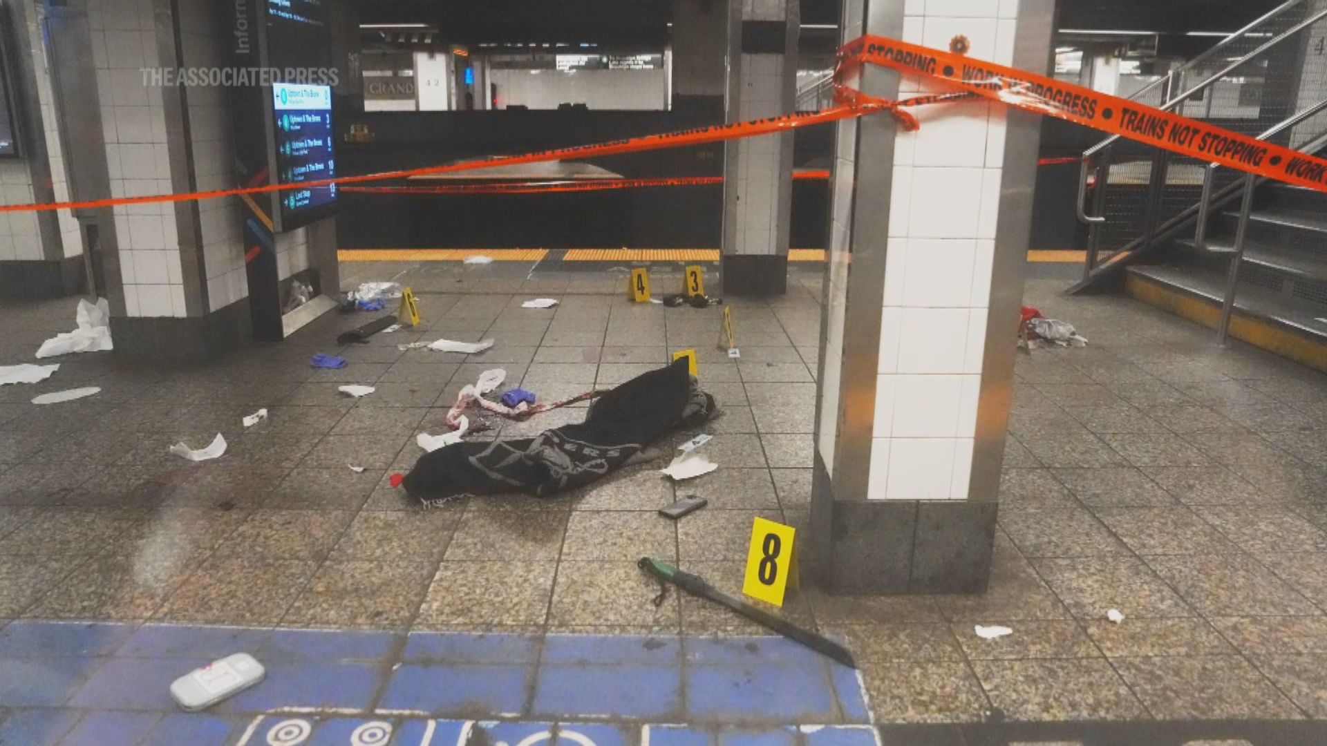 紐約地鐵發生持刀傷人事件　襲擊者遭擊斃