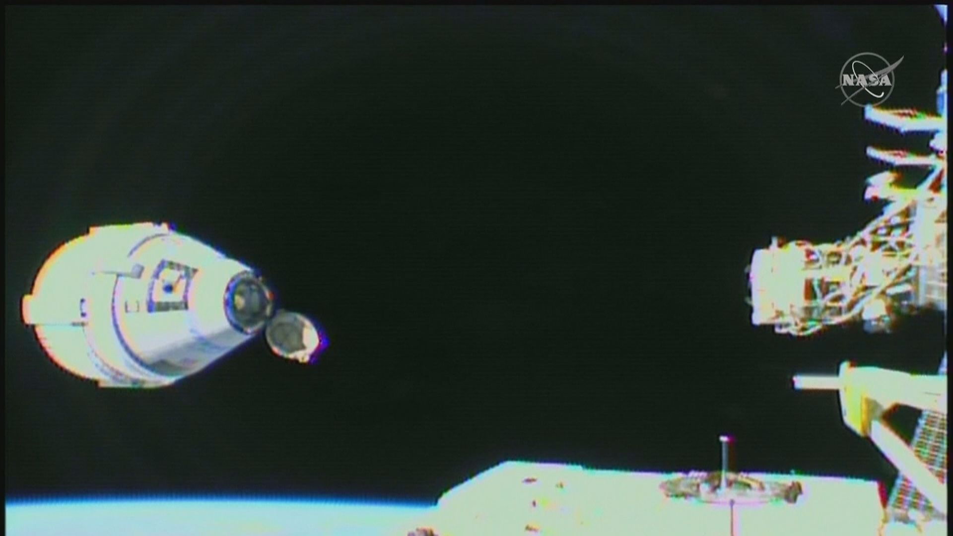 波音「星際客機」成功與國際太空站對接