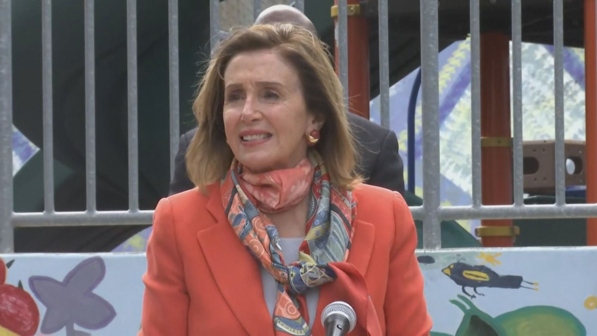 佩洛西對大選前達成新刺激方案感樂觀　並為磋商設期限